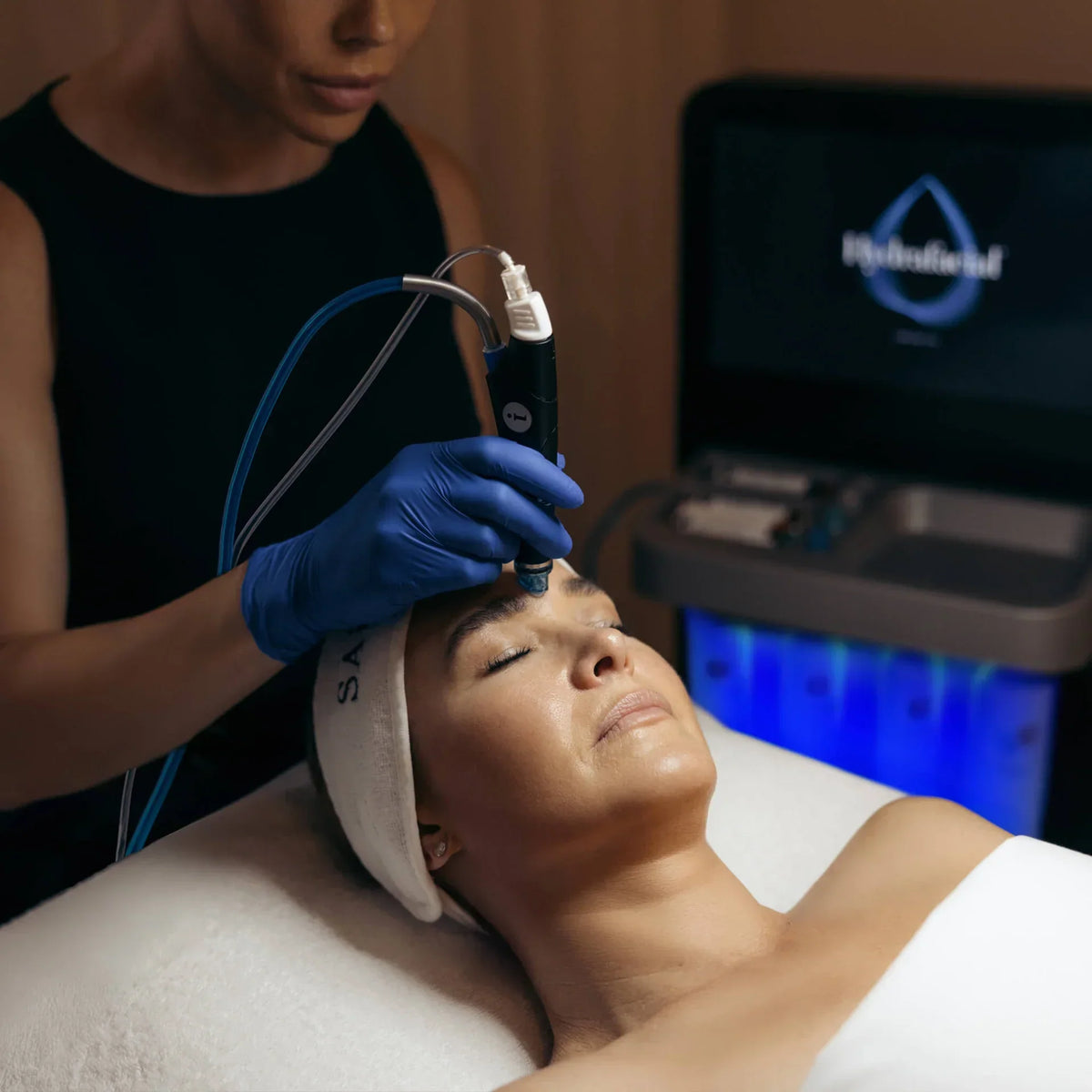Experience the Platinum HydraFacial at All Saint Clinic
