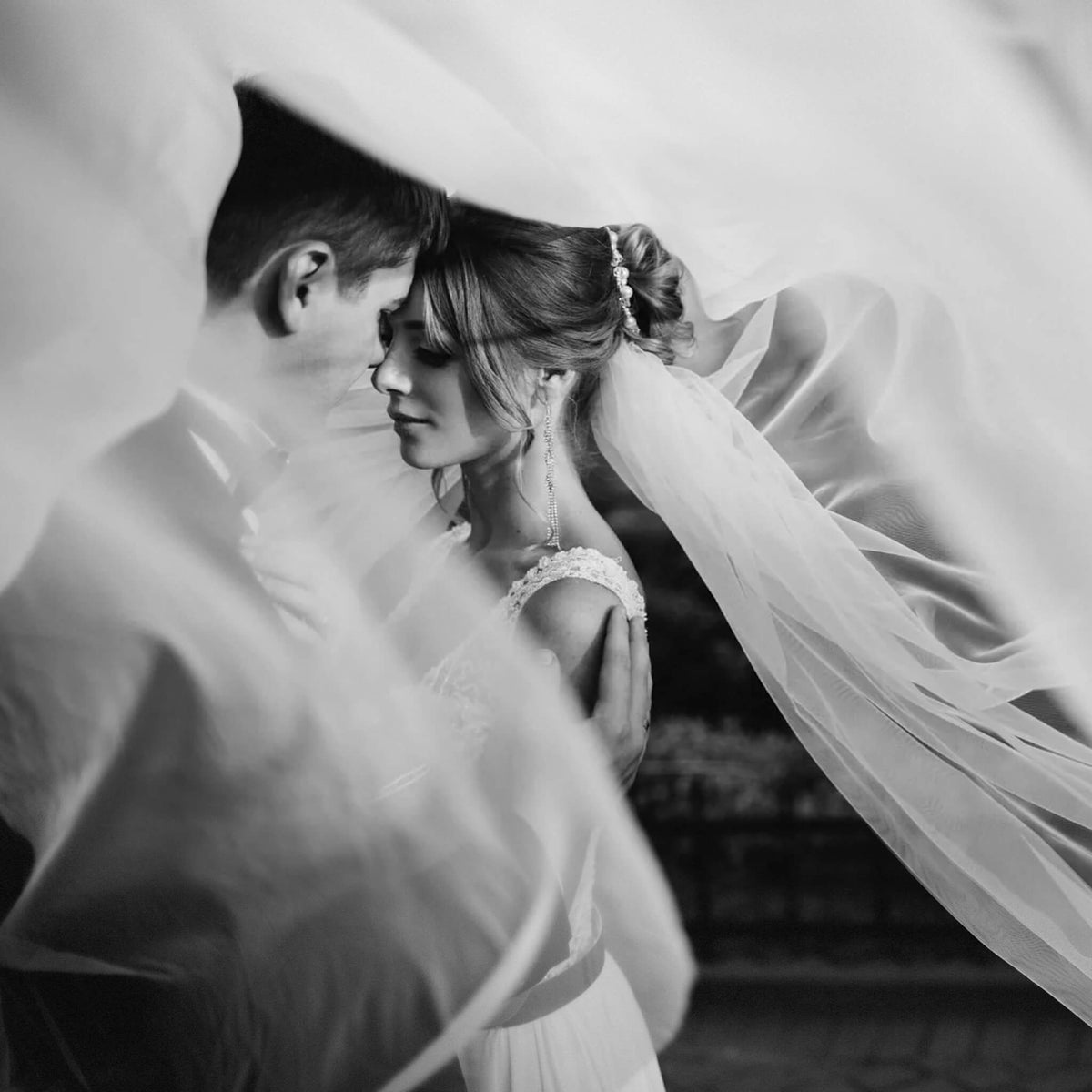 When to Get a Facial Before Your Wedding