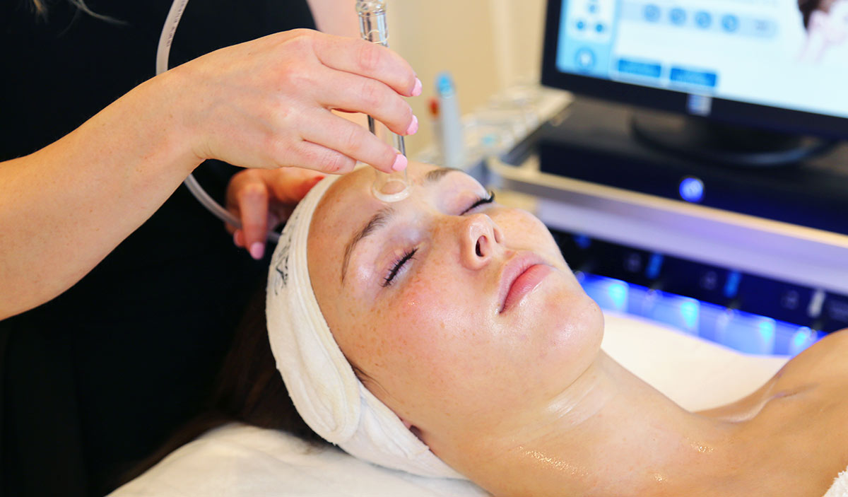 Experience the Platinum HydraFacial at All Saint Clinic