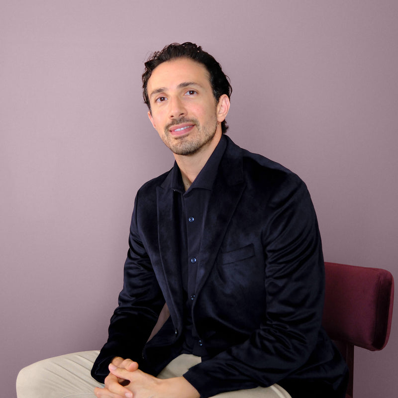 An Aesthetic Doctor in Sydney, North Parramatta & Balmain consulting his patient about injectables and aesthetic medicine